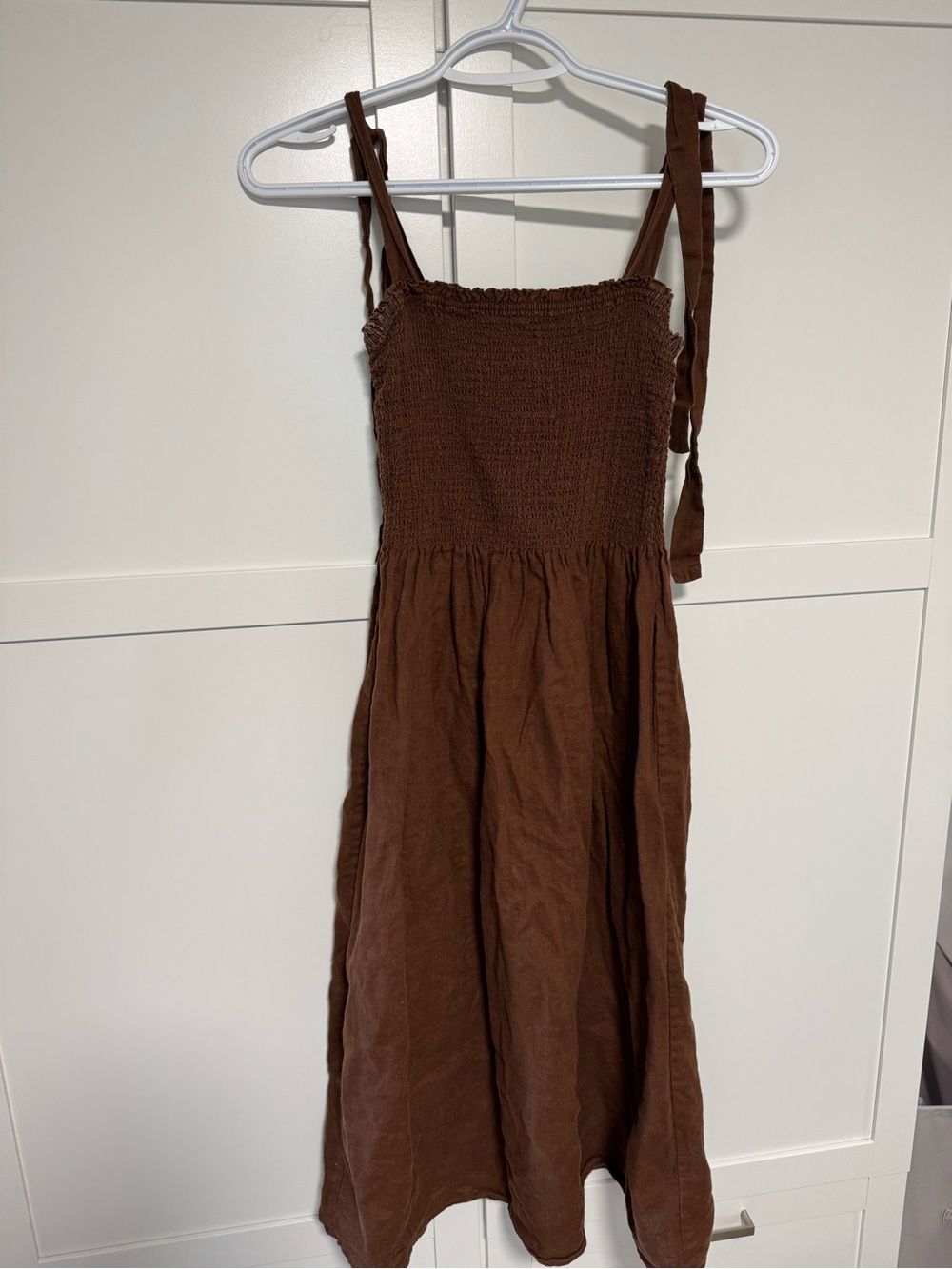 Aritzia Wilfred Brown Smocked Midi Dress with Tie Straps